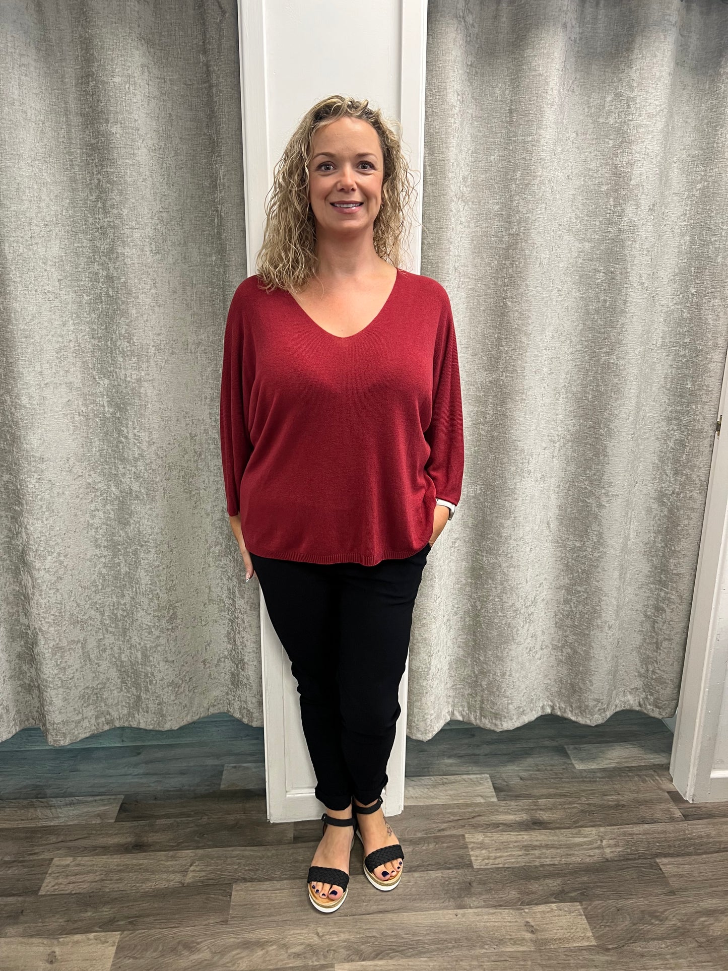 Short V Neck Knit
